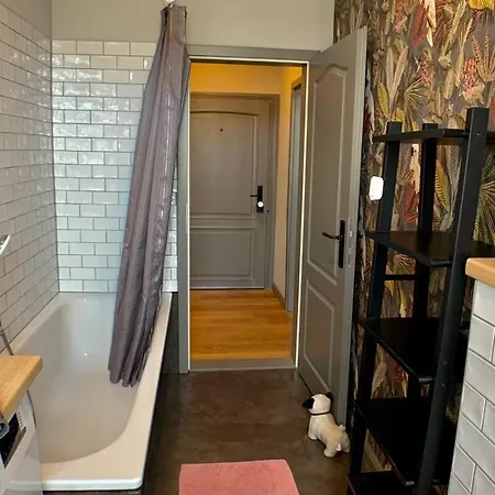 Апартаменты Cosy And Modern In Vibrant West *